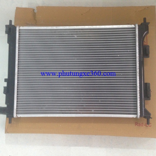 ket nuoc hyunndai i20.JPG